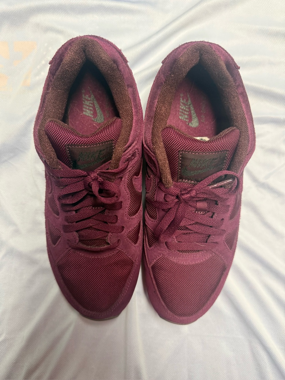 Nike Mens Air Burgundy Athletic Sneakers size 22